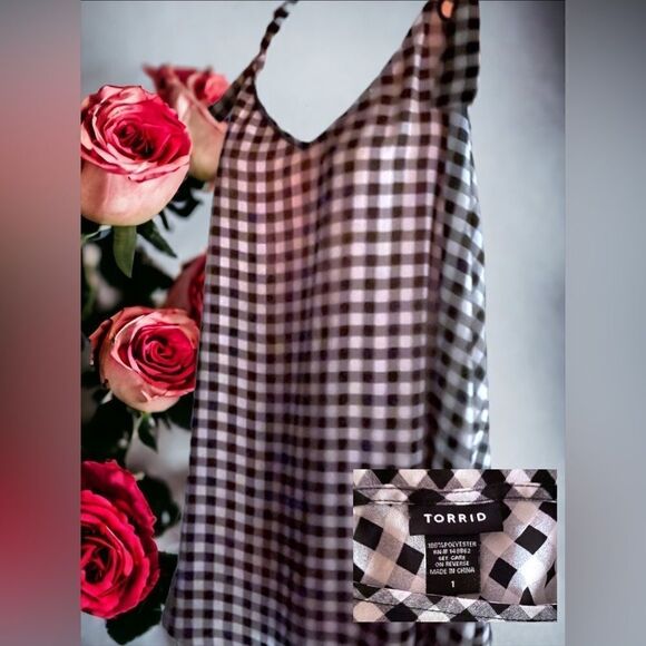 Torrid l Black & White Checkered Top l O-Ring Tie l Sheer - Picture 8 of 8